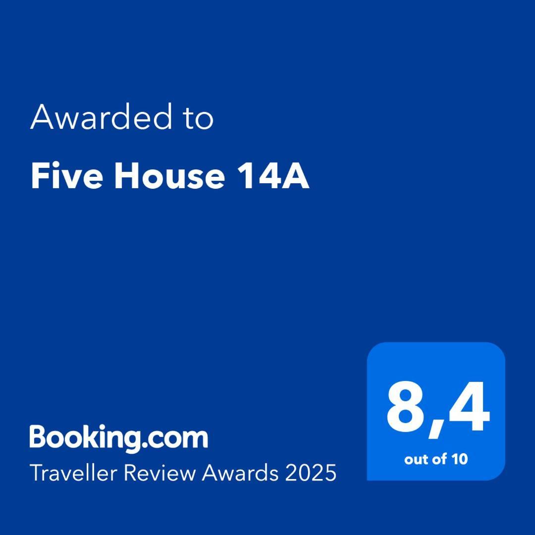 Five House 14a Hébergement de vacances *